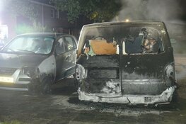 Bestelbus door brand verwoest in Schagen