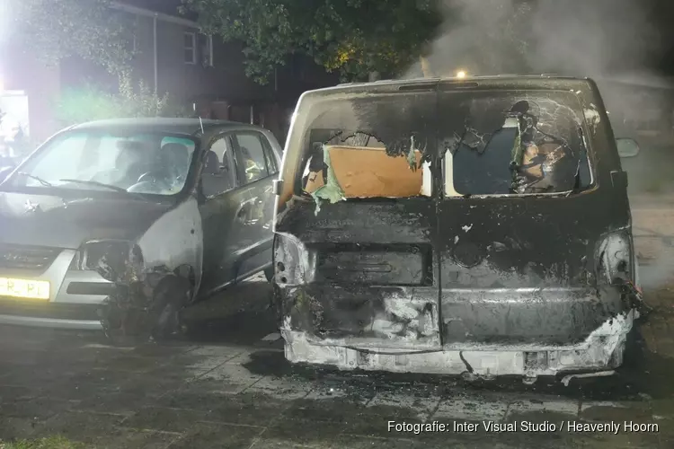 Bestelbus door brand verwoest in Schagen