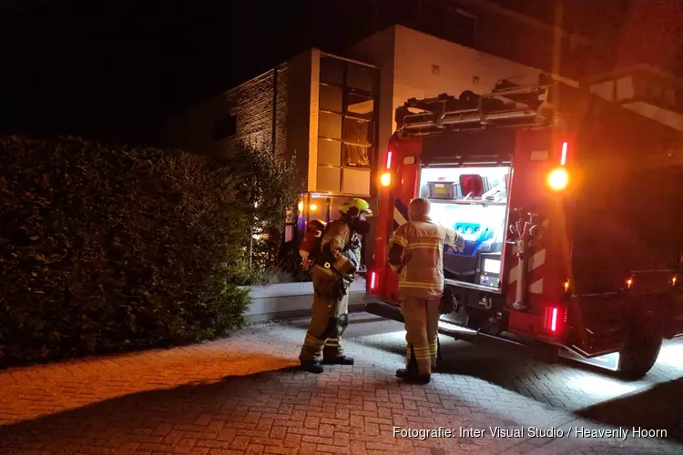 Brand in achtertuin van woning in Schagen snel onder controle