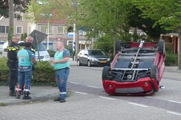 Brommobiel over de kop in Schagen