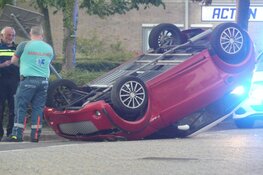 Brommobiel over de kop in Schagen