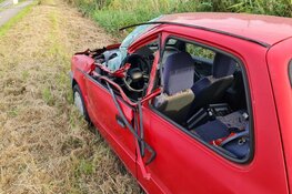 Auto tegen tractor gereden in Barsingerhorn, bestuurder gewond en aangehouden