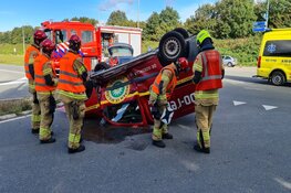 Ongeval tussen auto en bestelbus in 't Zand, één gewonde