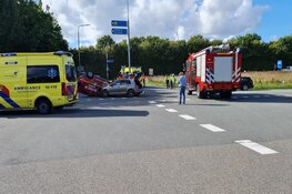 Ongeval tussen auto en bestelbus in 't Zand, één gewonde