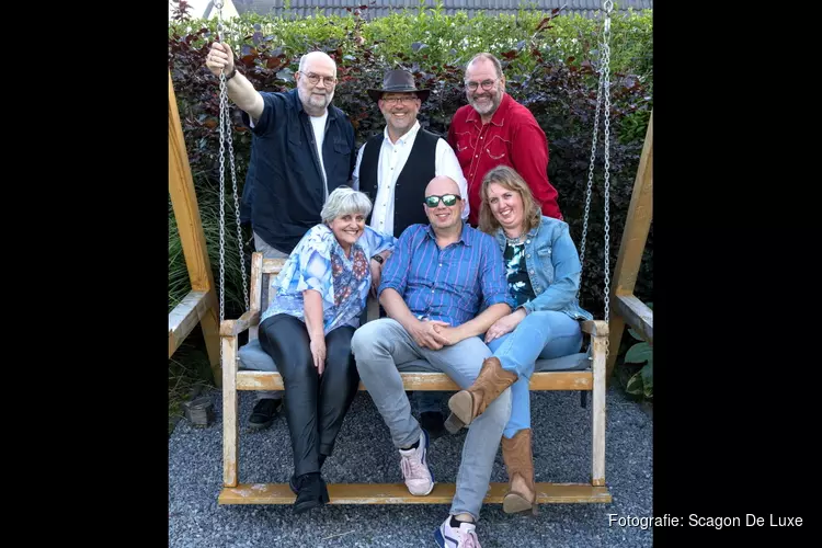 The Visitors ’On the move’ in Scagon De Luxe