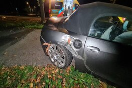 Automobilist vliegt uit de bocht in Dirkshorn