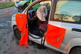 Gewonde en veel schade bij ongeval in Warmenhuizen