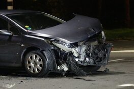 Gewonde en veel schade bij ongeval op Westerweg