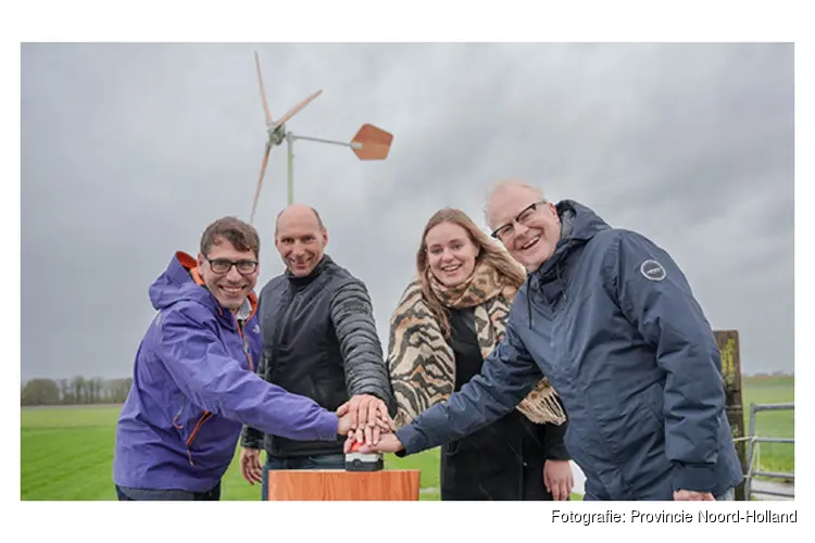 Feestelijke opening kleine boerenmolen in Schagen