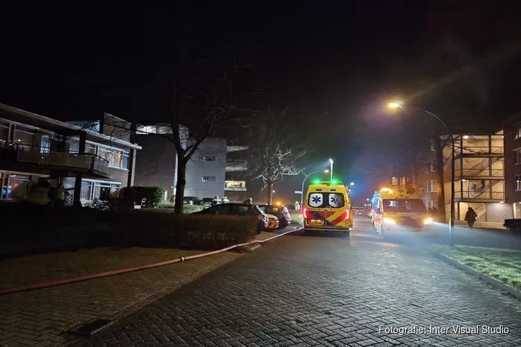 Brand in verzorgingshuis, meerdere woningen ontruimd, twee gewonden