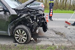 Twee gewonden bij frontale botsing in Dirkshorn
