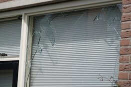 Bewoner gewond na explosief door brievenbus