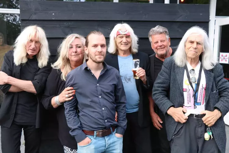 Op zaterdag 24 juni 2023 komen de ‘Hijgende Herten’ naar het Cultuurkerkje Oudesluis.
