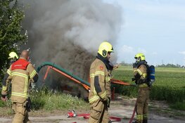 Brand in landbouwmachine in Oudesluis