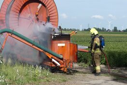 Brand in landbouwmachine in Oudesluis