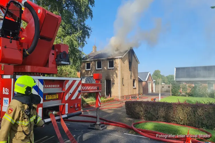 Persoon overleden bij woningbrand in Waarland