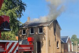 Persoon overleden bij woningbrand in Waarland