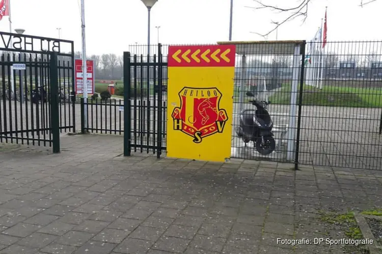 Schagen United onderuit bij koploper HSV
