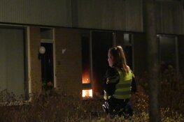 Brand in woning, man vastgehouden door politie