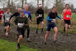 Yannick Michiels en Jetske van Kampen winnaars van loodzware Kerstcross