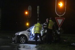 Twee gewonden bij ernstig ongeval op Warmenhuizerweg