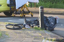 Fietser gewond na aanrijding in Schagen, weg dicht voor sporenonderzoek