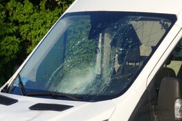 Fietser gewond na aanrijding in Schagen, weg dicht voor sporenonderzoek