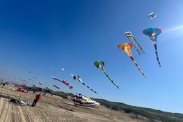 Vliegerfeest maakt vliegende start