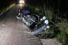 Motorrijder gevallen op Nieuwedijk in Schagen