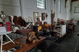 Rommelmarkt laat Oude Ursulakerk leven