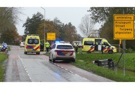 Twee auto's te water in Sint Maarten