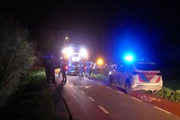 Auto op de kop in de sloot in Schagen