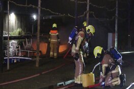 Brand op bootje in Schagen