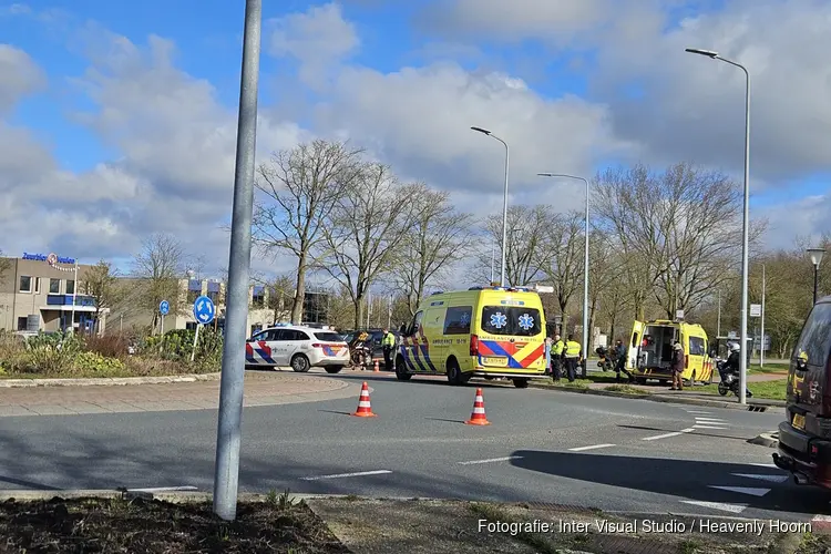 Fietser aangereden op rotonde in Schagen