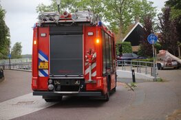 Persoon raakt te water in slootje Schagen en moet naar het ziekenhuis