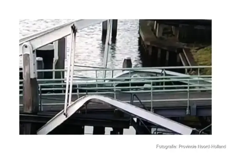 Start terugplaatsen Burgervlotbrug