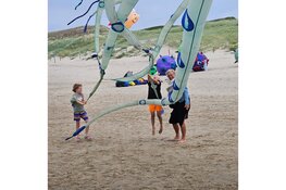 Succesvolle eerste dag Vliegerfeest in Callantsoog