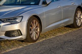 Man lichtgewond na val met fiets in Waarland