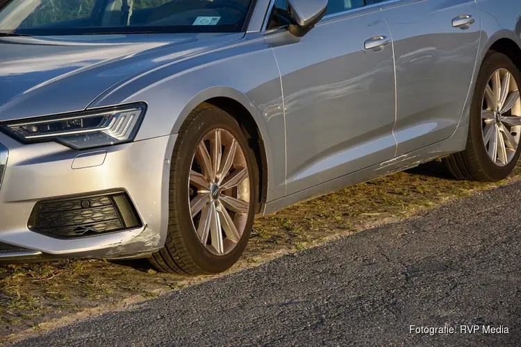 Man lichtgewond na botsing met automobilist in Waarland
