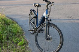 Man lichtgewond na val met fiets in Waarland