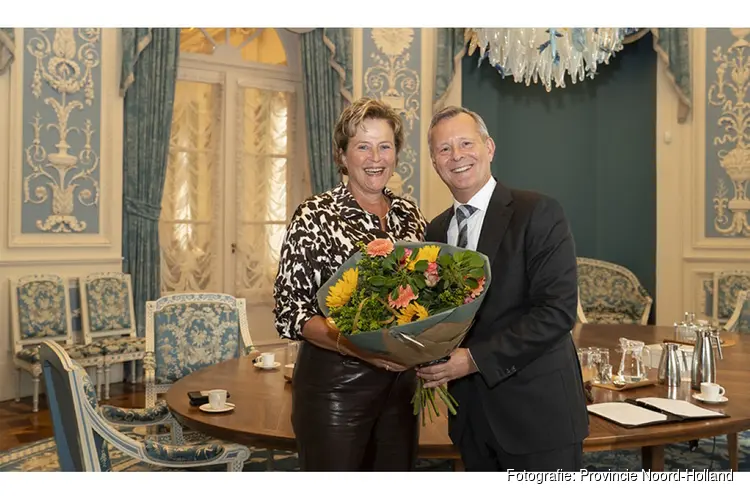 Burgemeester Marjan van Kampen van Schagen beëdigd