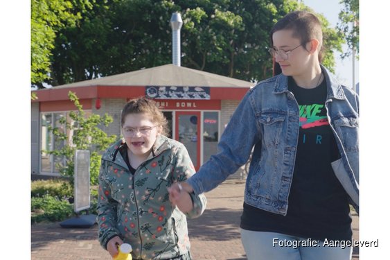 Première documentaire jonge mantelzorgers  ‘Mijn liefde doet het werk’