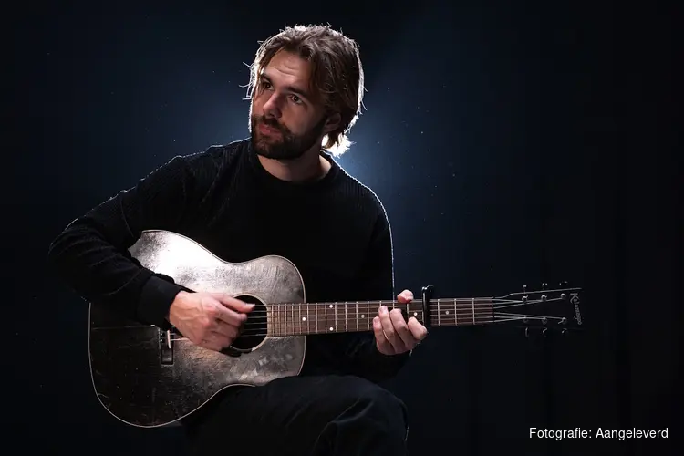 Intiem concert van Sven Ross in het Oude Schuurkerkje in Krabbendam