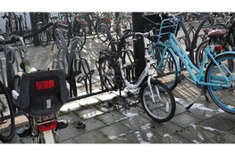 Fiets kort in brand op station Schagen