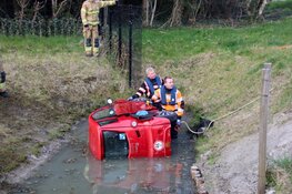 Canta te water in Dirkshorn, bestuurder gewond