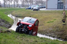 Canta te water in Dirkshorn, bestuurder gewond
