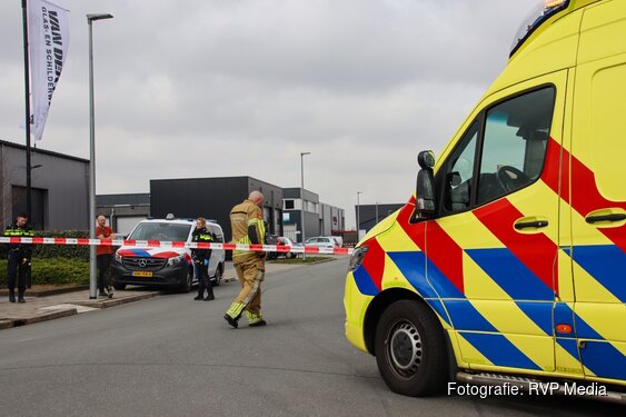 Onderzoek na bedrijfsongeval in Anna Paulowna, meerdere hulpdiensten ter plaatse