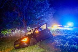 Twee gewonden en veel schade na frontale botsing op N248