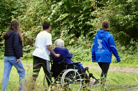 Vier samen de vrijheid tijdens bevrijdingswandeling en vrijheidsmaaltijd in Schagen