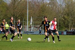 Schagen United heeft het geluk van de koploper na onterechte rode kaart voor Alkmaarsche Boys